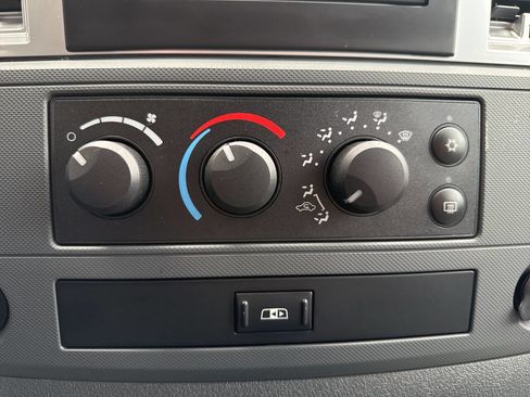 Used 2008 Dodge Ram 1500 Truck SLT w/ Cool Chrome Pkg image 39