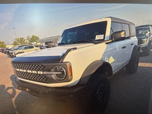 Used 2024 Ford Bronco Badlands AWD/4WD image 14