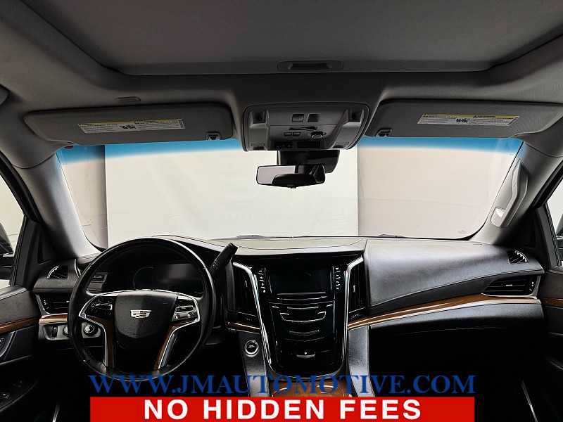 Used 2017 Cadillac Escalade Luxury AWD/4WD image 12