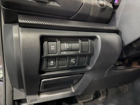 Used 2019 Subaru Crosstrek 2.0i Premium w/ Eyesight System image 10