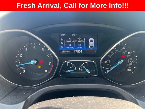 Used 2017 Ford Focus SE FWD image 4