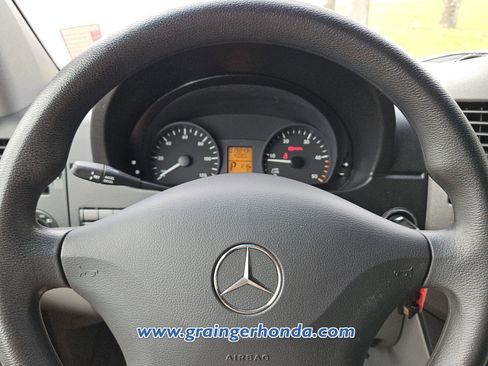 Used 2016 Mercedes-Benz Sprinter 3500 image 18