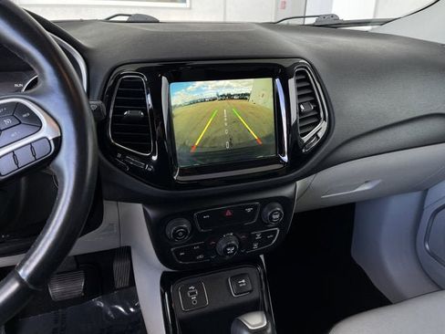 Used 2018 Jeep Compass Limited w/ Navigation Group image 16