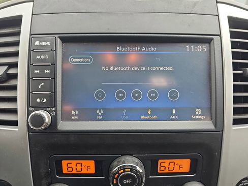 Used 2020 Nissan Frontier SV w/ Midnight Edition Floor Mats RWD image 23