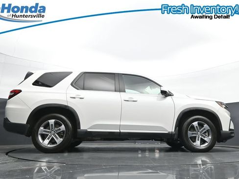 Used 2025 Honda Pilot EX-L image 34
