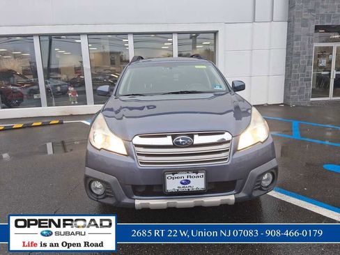 Used 2014 Subaru Outback 2.5i Limited image 2