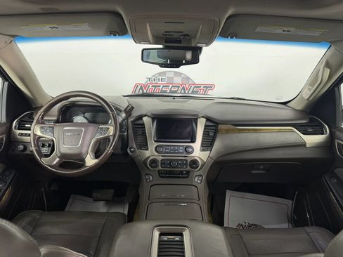 Used 2017 GMC Yukon XL Denali w/ Open Road Package AWD/4WD image 11