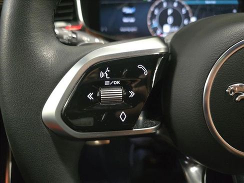 Used 2024 Jaguar XF R-Dynamic SE AWD/4WD image 17