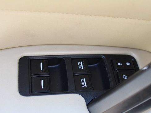 Used 2012 Acura TL w/ Technology Package FWD image 27