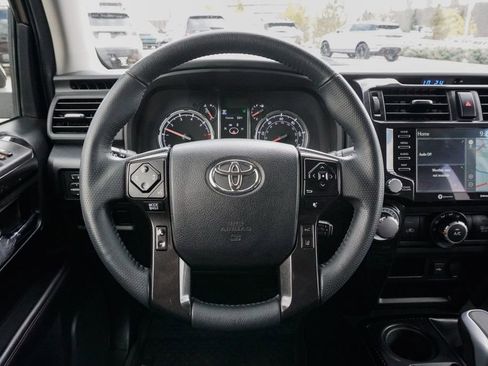 Used 2020 Toyota 4Runner TRD Off-Road Premium w/ Moonroof Package AWD/4WD image 10