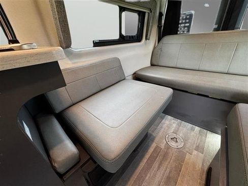 Used 2020 Mercedes-Benz Sprinter 2500 image 29