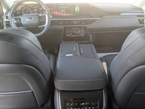 Used 2025 INFINITI QX80 Luxe AWD/4WD image 32