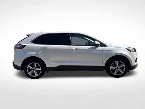 Used 2019 Ford Edge Titanium w/ Cold Weather Package AWD/4WD image 4