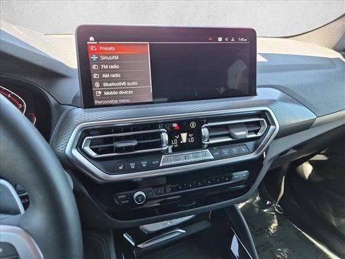 Used 2024 BMW X4 xDrive30i AWD/4WD image 15