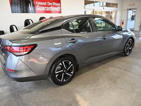 Used 2024 Nissan Sentra SV image 5