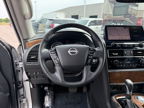 Used 2024 Nissan Armada SL w/ Captain's Chairs Package RWD image 27