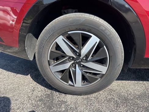 Used 2022 Kia Sorento S FWD image 8