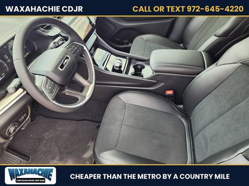 New 2026 Jeep Grand Cherokee Altitude RWD image 10