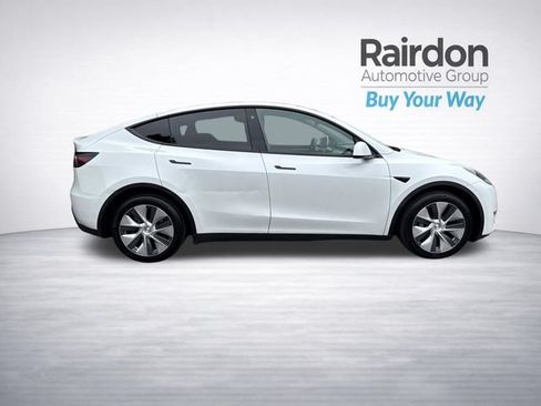 Used 2023 Tesla Model Y Long Range AWD/4WD image 8