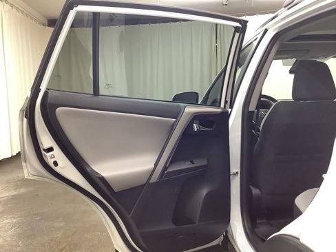 Used 2017 Toyota RAV4 XLE image 12