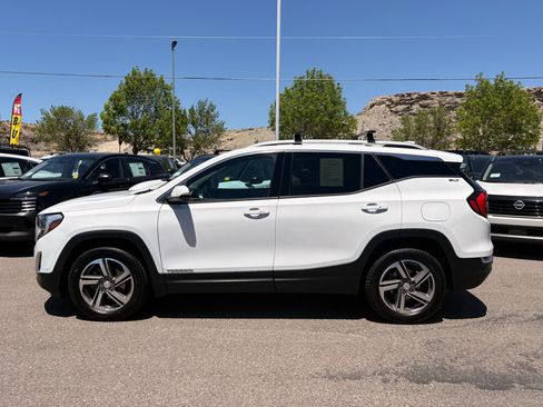 Used 2019 GMC Terrain SLT w/ Preferred Package AWD/4WD image 2