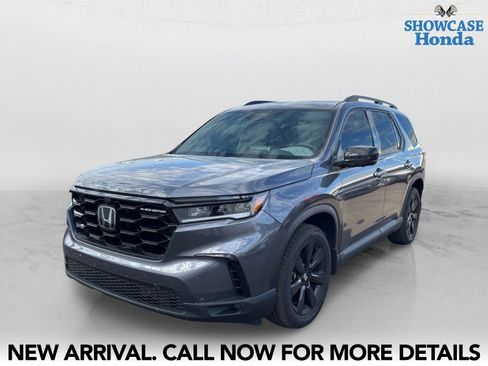 Used 2025 Honda Pilot Black Edition image 2