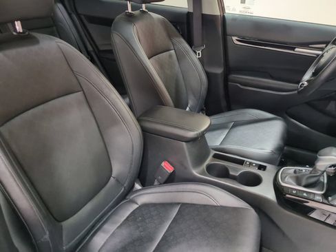 Used 2023 Kia Seltos SX w/ SX Sunroof Package AWD/4WD image 10