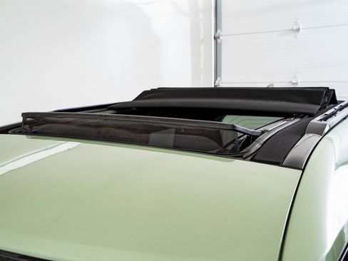 Used 2023 Land Rover Defender 110 75th Limited Edition image 14