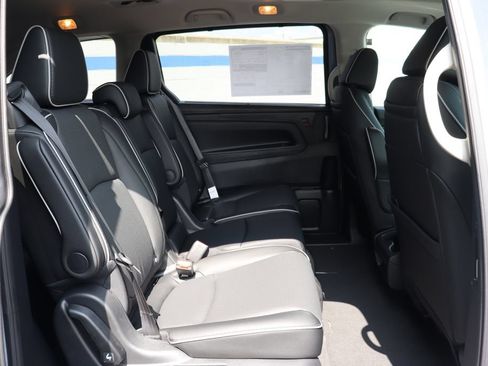 Used 2026 Honda Odyssey Elite image 14