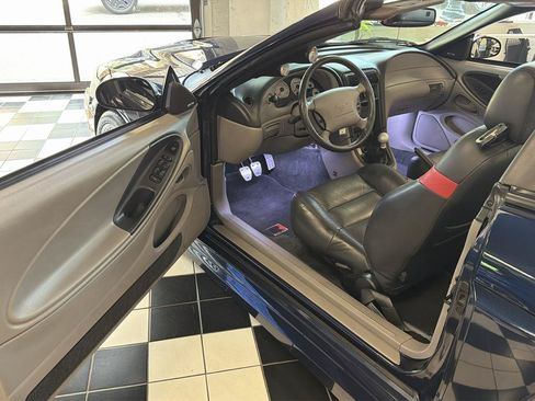 Used 2001 Ford Mustang GT RWD image 20