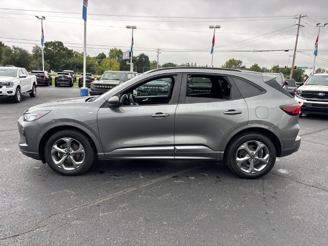 Certified 2023 Ford Escape ST-Line w/ Tech Pack #1 AWD/4WD image 4