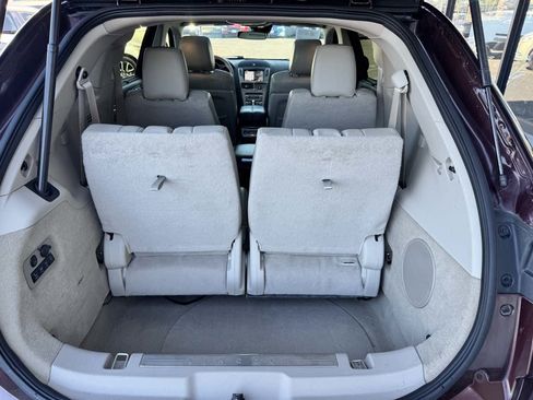 Used 2012 Lincoln MKT AWD image 24