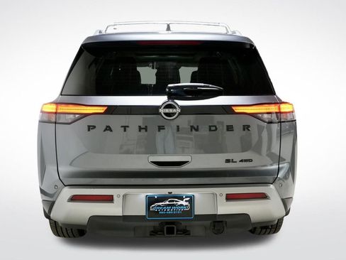 Used 2022 Nissan Pathfinder SL w/ SL Premium Package image 9