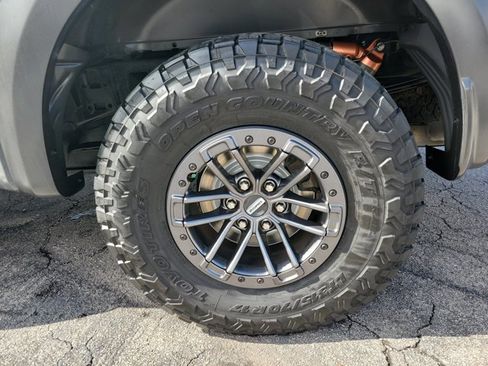 Used 2020 Ford F150 Raptor w/ Equipment Group 802A Luxury image 33