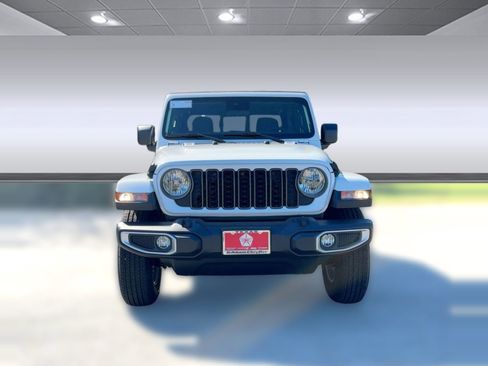 New 2025 Jeep Gladiator Sport image 6