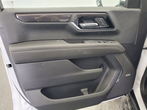 New 2026 GMC Yukon Elevation w/ LPO, Floor Liner Package image 8