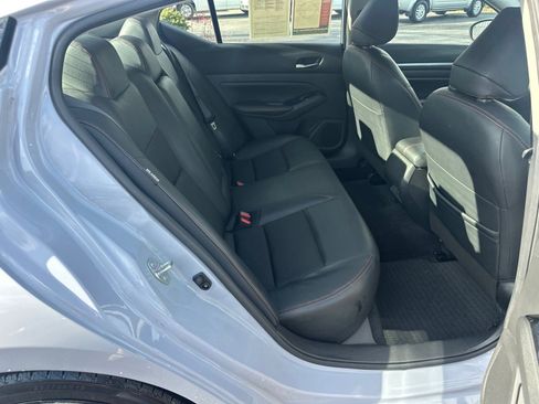 Used 2024 Nissan Altima 2.5 SR image 15
