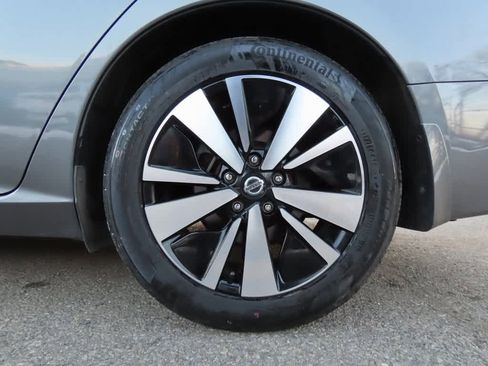 Used 2022 Nissan Altima 2.5 SV image 9