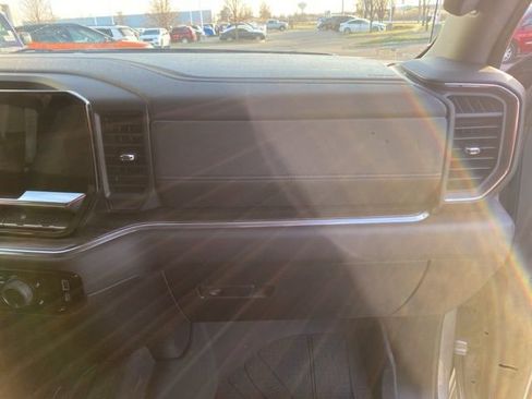 Used 2025 Chevrolet Silverado 1500 LT image 34