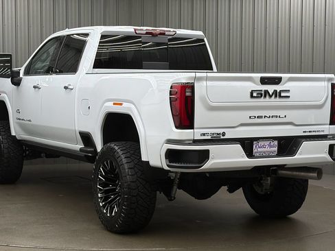 Used 2026 GMC Sierra 3500 Denali Ultimate AWD/4WD image 3