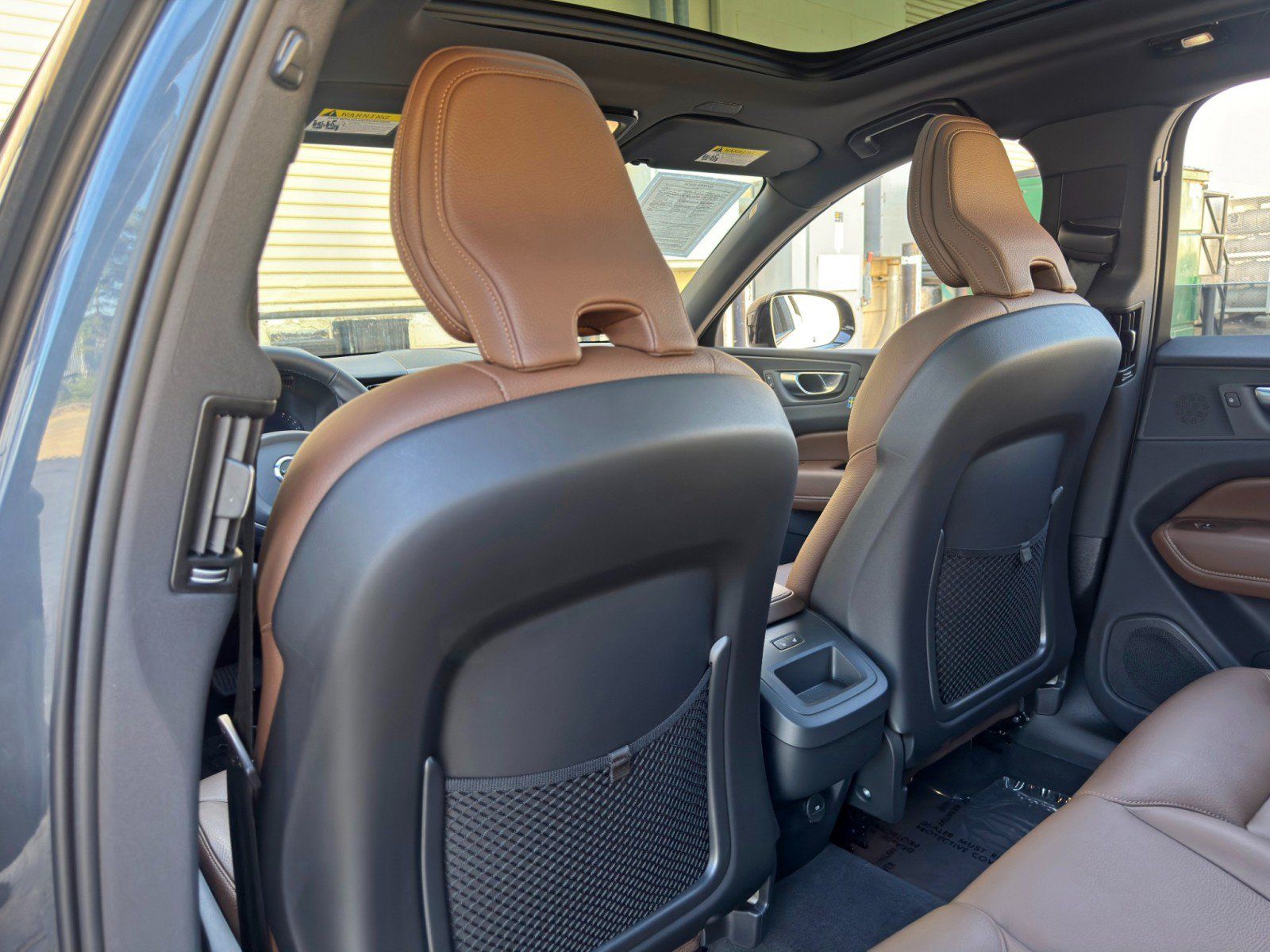 Used 2025 Volvo XC60 B5 Plus w/ Protection Package Premier AWD/4WD image 35