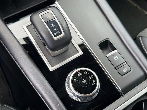 Used 2024 Mitsubishi Outlander SE FWD image 17