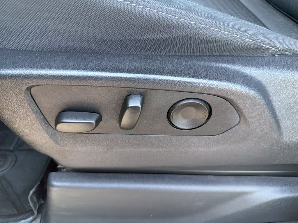 Used 2026 Chevrolet Silverado 2500 Custom AWD/4WD image 15