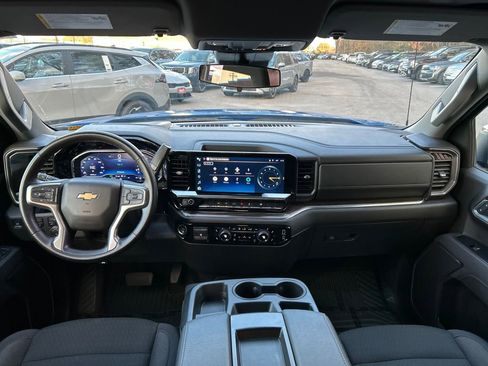 Used 2025 Chevrolet Silverado 1500 LT image 23