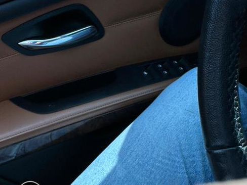 Used 2010 BMW 328i Convertible image 22