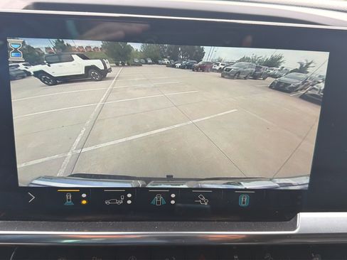 Used 2022 GMC Sierra 1500 SLT w/ SLT Premium Plus Package AWD/4WD image 25