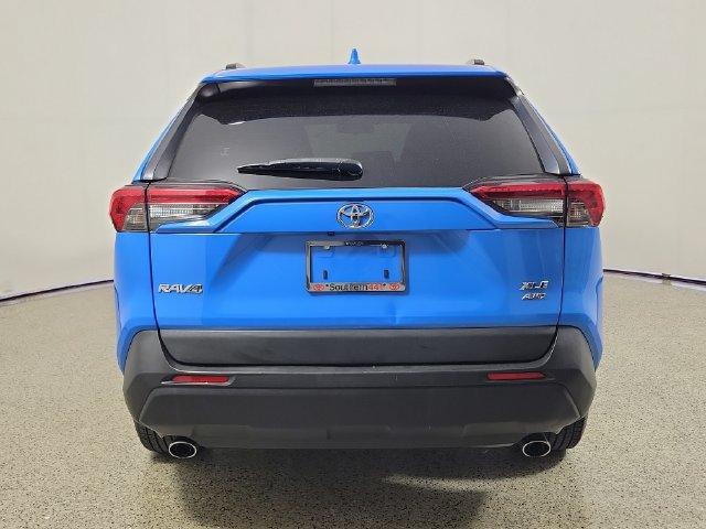Used 2020 Toyota RAV4 XLE w/ Convenience Package AWD/4WD image 6