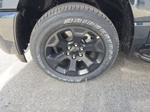 New 2026 RAM 1500 Express AWD/4WD image 8