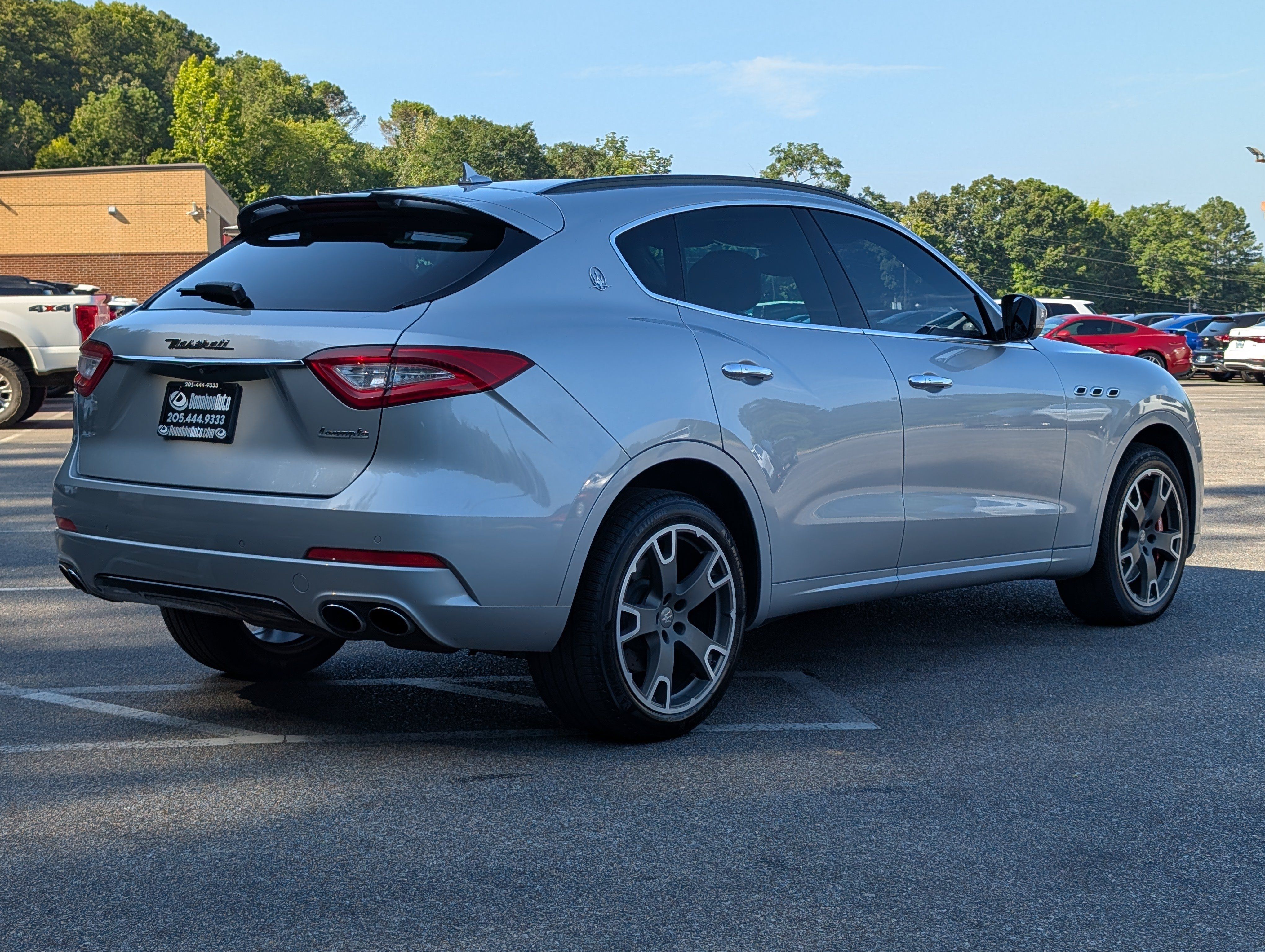 Used 2017 Maserati Levante S AWD/4WD image 9