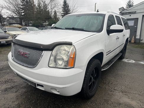 Used 2009 GMC Yukon XL Denali image 4